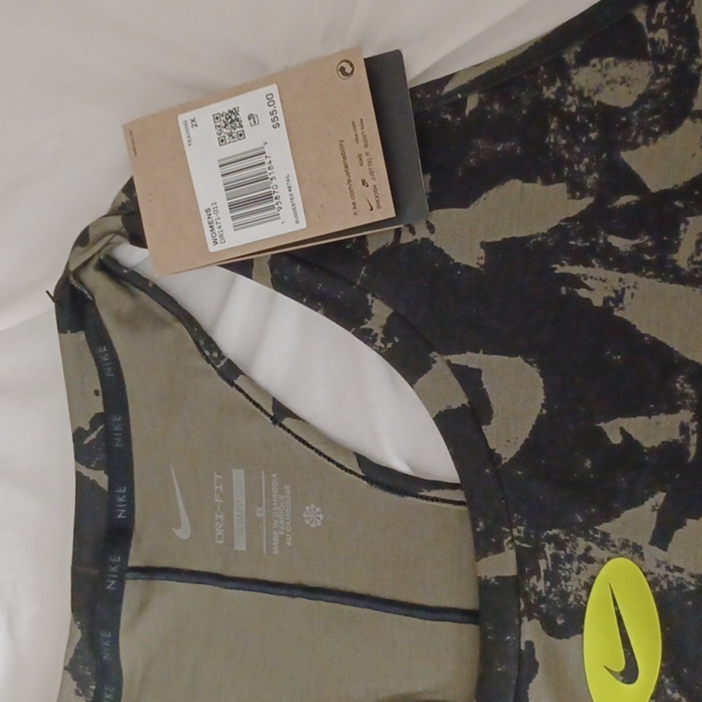 💜 $10 each or 4/$20 NWT Nike Dri-Fit Slim Fit Plus Tank Top - Picture 11 of 11